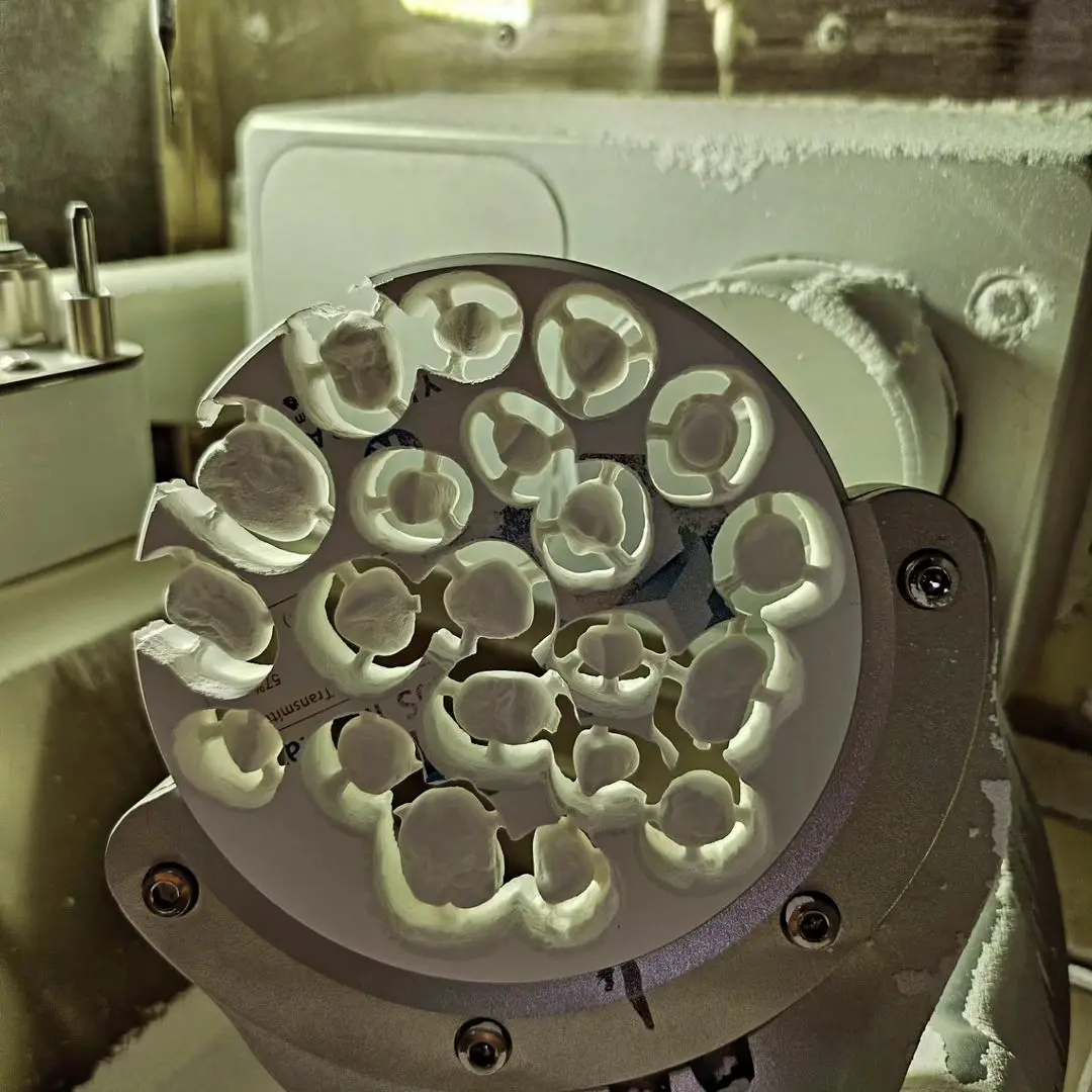 Zirconia crown production at the digital dental lab